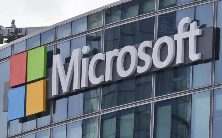 Microsoft Surges by Record $450 Billion as Strong Earnings and Azure Growth Reinforce Confidence in AI Investments!