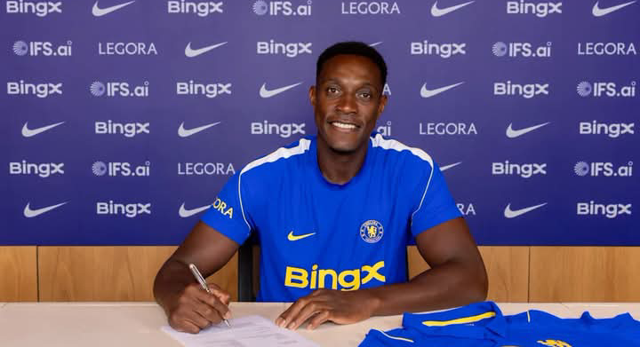 Chelsea Complete Danny Welbeck Signing: Veteran Striker Returns to Stamford Bridge with Trophy Ambitions!