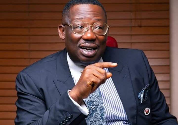 Nigeria’s Record FX Turnover Hides Deeper Economic Risks, Dele Oye Warns as Naira Faces Fresh Vulnerability!
