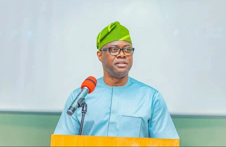 Makinde Slams Tinubu’s Economic Reforms, Urges Nigerians to Back APM Ahead of 2027 Elections!