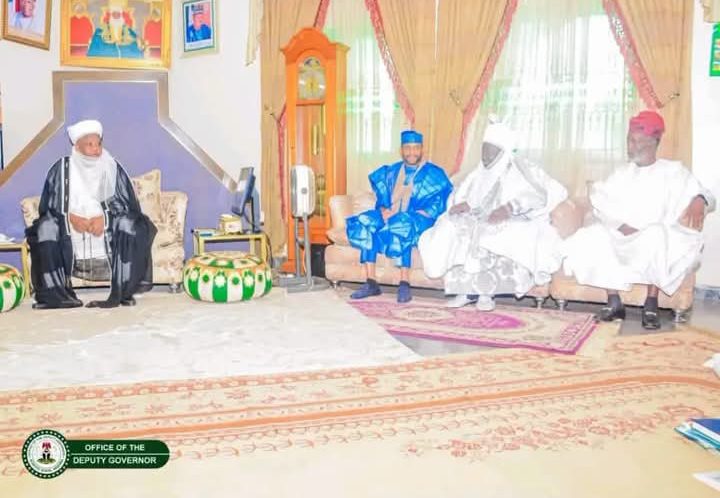 Kano Delegation Pays Condolence Visit to Sultan as Northern Leaders Mourn Late Sardaunan Sokoto Abubakar Alhaji!