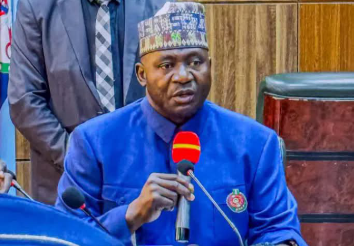 Tinubu’s 30–80% Military Salary Increase to Strengthen Nigeria’s Counterinsurgency Efforts, Defence Minister Says!