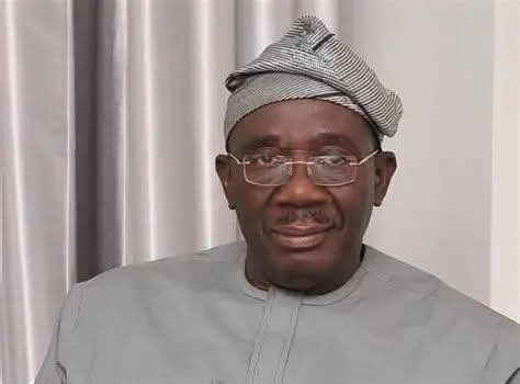 Osun youth group urges residents to forgive Senator Francis Fadahunsi over controversial comments during the 2026 Osun governorship election.