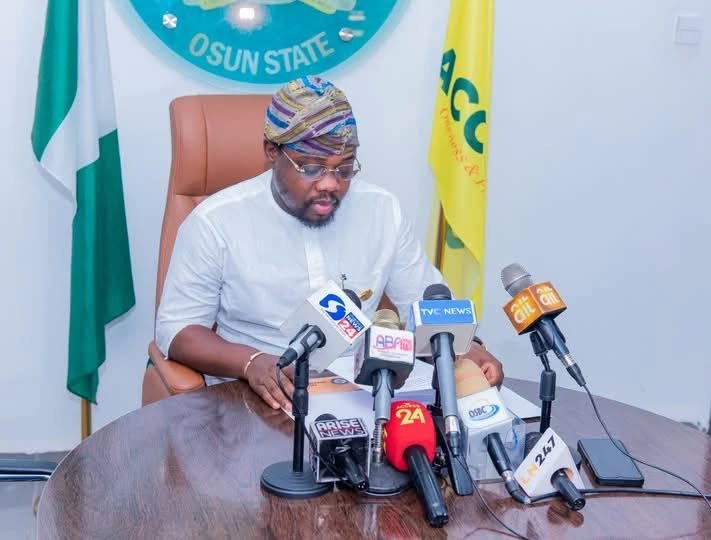 Osun State House of Assembly Speaker Adewale Egbedun directs environmental authorities to clear refuse and blocked drainage channels across Osun State.