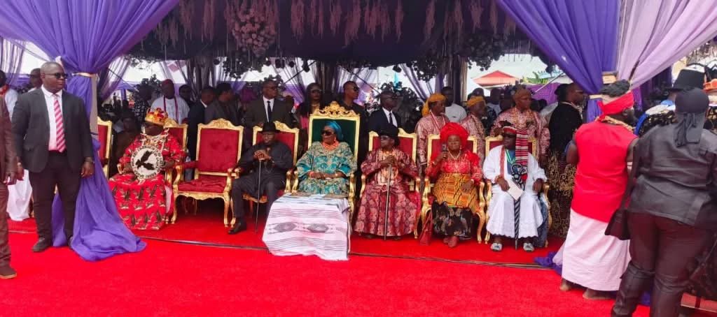 Former President Goodluck Jonathan and traditional rulers at the coronation of King Charles Douglas MacPepple Jaja as the new Amanyanabo of Opobo Kingdom in Rivers State.
