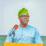 Oyo State Governor Seyi Makinde with members of the Judicial Commission of Inquiry into the abduction of pupils and teachers in Oriire Local Government Area.