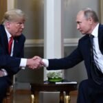 Donald Trump and Vladimir Putin during a diplomatic meeting, representing the U.S. invitation to the Russian president for the 2026 G20 Summit in Miami.