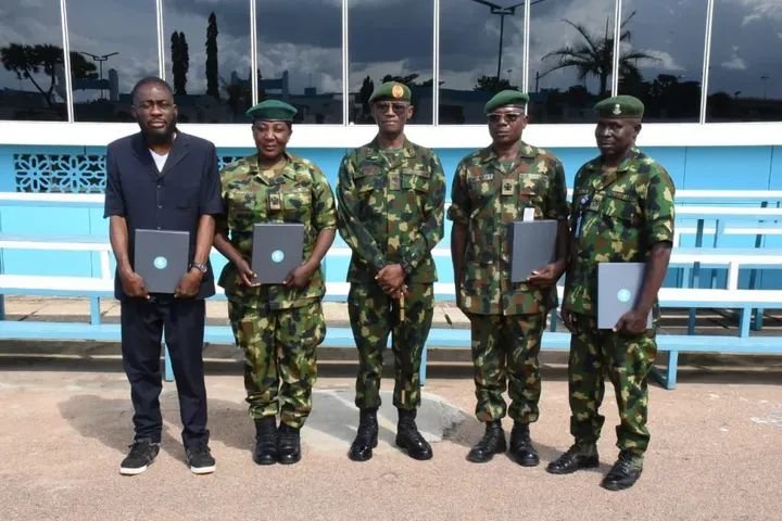 Nigerian Army 1 Division honours four retiring personnel at a send-off ceremony in Kaduna.