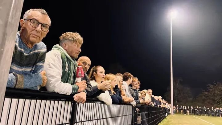 Mulbarton Wanderers Beat Woodford Town 2-0 in FA Cup Replay Before Record Crowd!