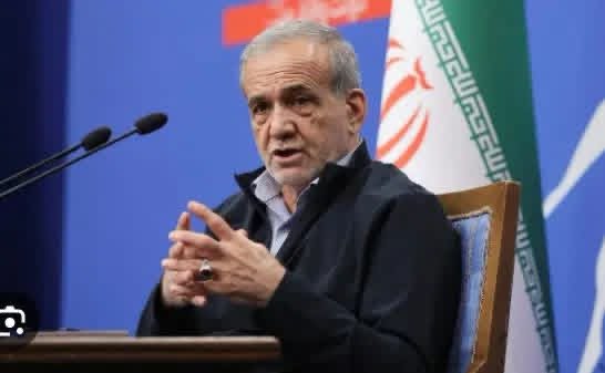 Iranian President Masoud Pezeshkian meeting Armenian Foreign Minister Ararat Mirzoyan in Tehran amid stalled US-Iran negotiations and regional tensions.