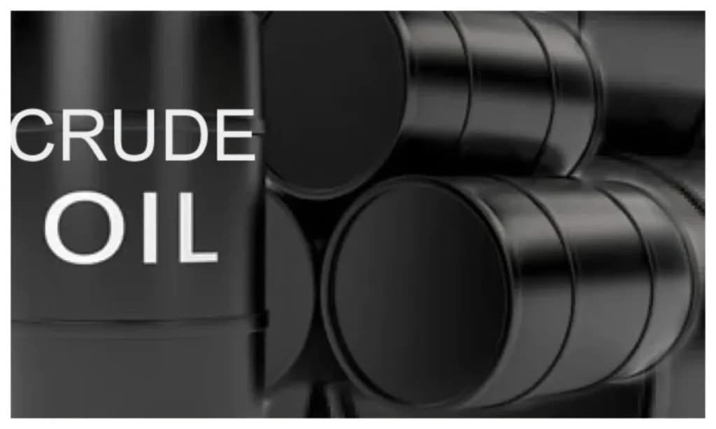 Oil tanker vessels navigating the Strait of Hormuz as geopolitical tensions threaten global crude oil supplies.