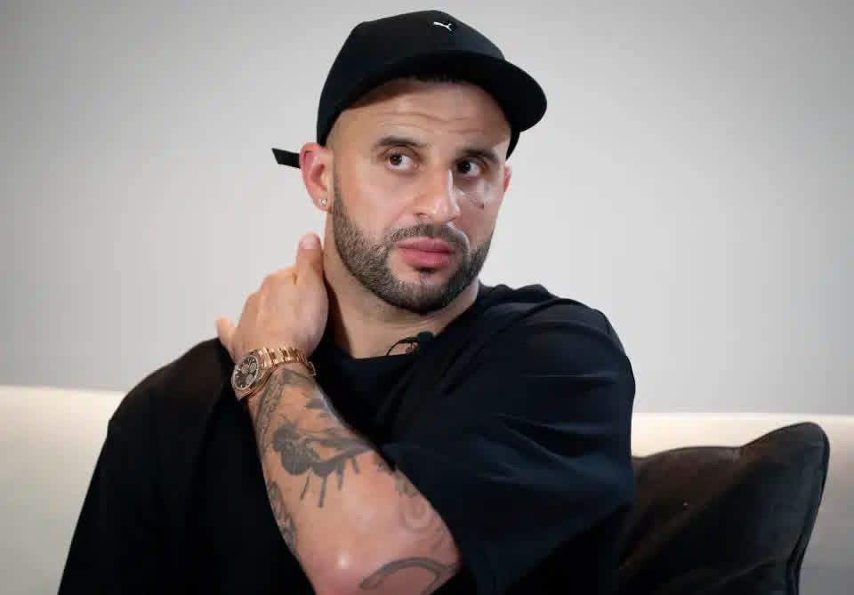 Kyle Walker celebrating with Manchester City during the club’s successful trophy-winning era.