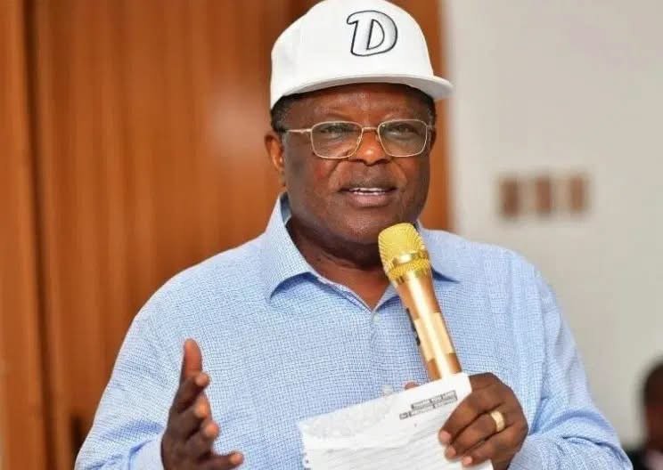 Nigeria’s Minister of Works David Umahi explaining the engineering reasons for the Lagos-Calabar Coastal Highway route change in Ondo State.