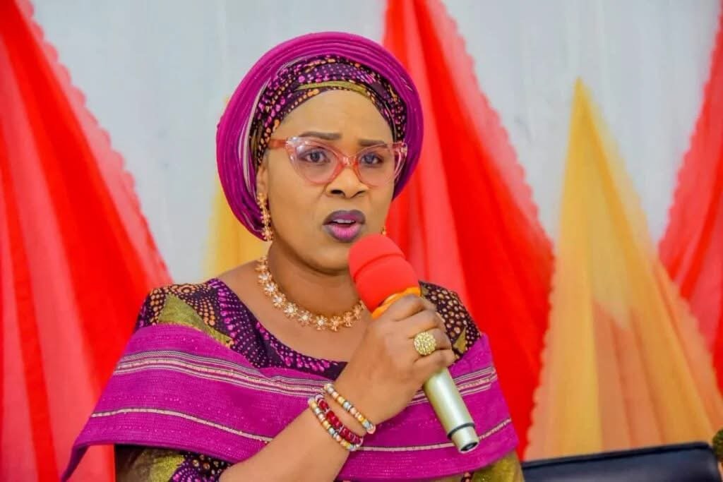 Ekiti State First Lady Dr Olayemi Oyebanji, an academic whose reported promotion to professor was celebrated by the APC and State Universal Basic Education Board.