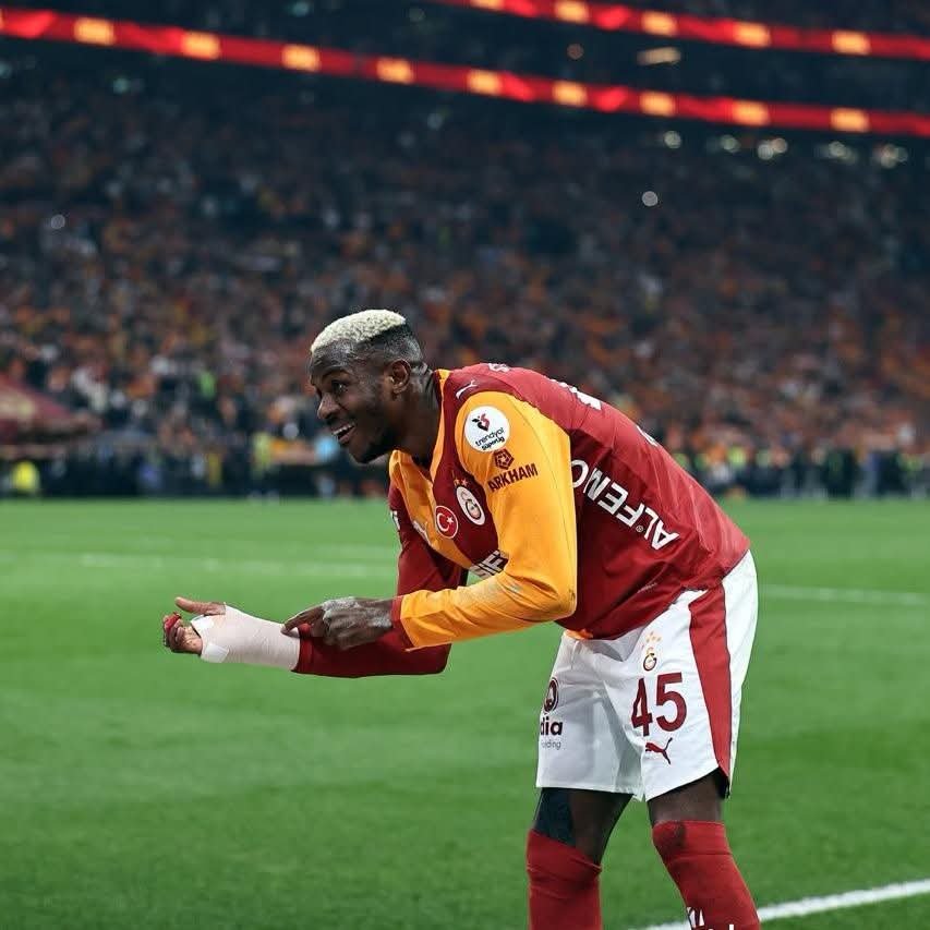 Osimhen Returns from Injury with Assist as 10-Man Galatasaray Beat Kasımpaşa 3-1!